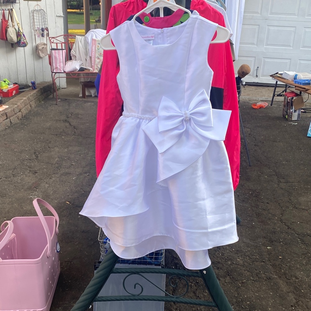 JCPenney White Formal Kids Dress with Bow just perfect for a flower girl